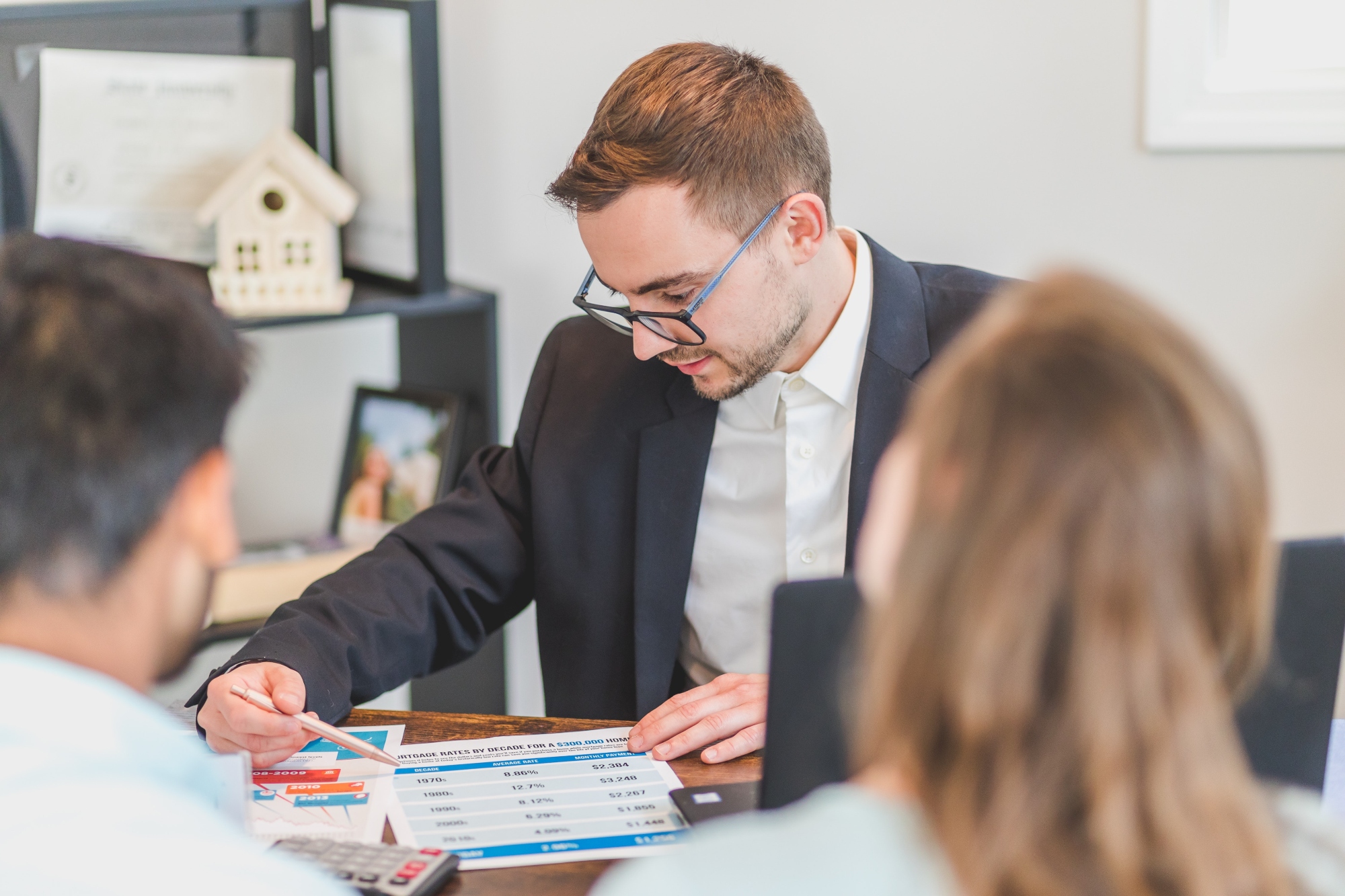 mortgage broker talking to client